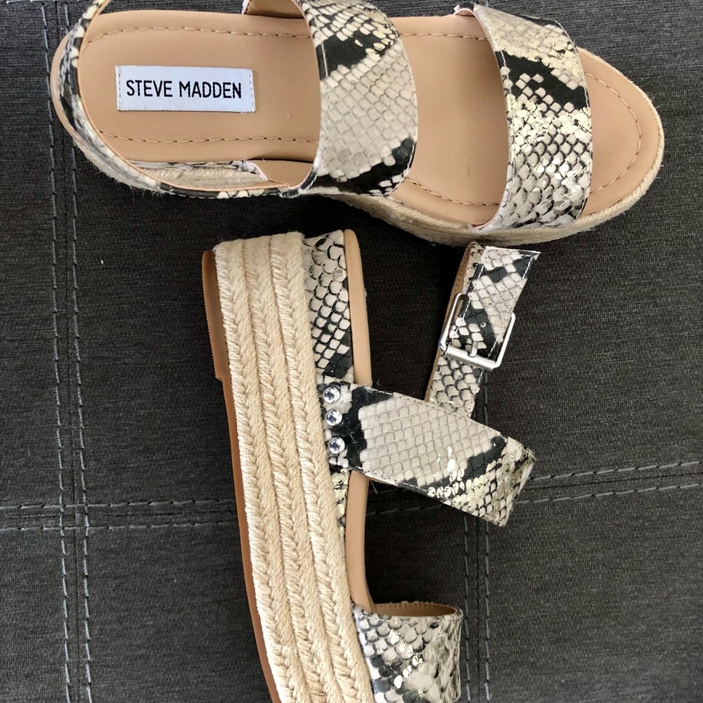 Steve Madden Snakeskin flatform - Picture 2 of 4